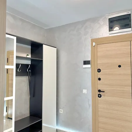 Modern 1bdr With Garage Near Metro & Park Apartament