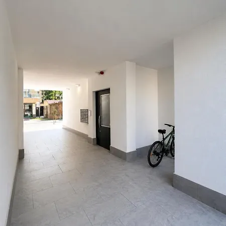 Apartament Modern 1bdr With Garage Near Metro & Park